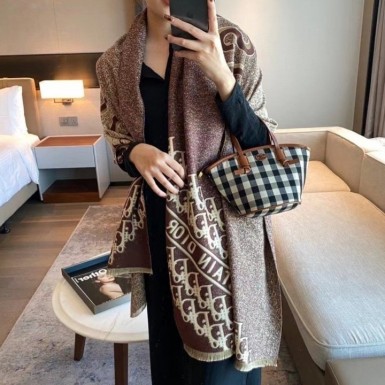 디올 오블리크 머플러