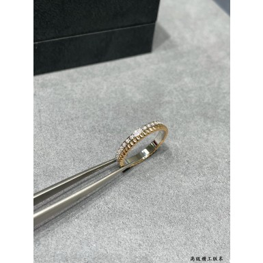 부쉐론 콰트로 클래식 웨딩 밴드 반지 여성용 (해외배송)