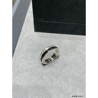 부쉐론 콰트로 블랙 에디션 웨딩 밴드 반지 여성용 (해외배송)